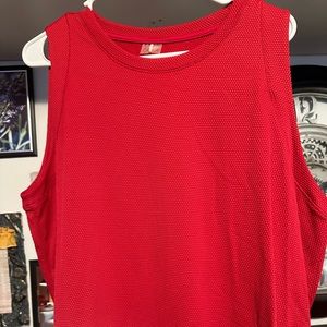 Set of 2 calls tank tops size 1x. No damage no stains never worn